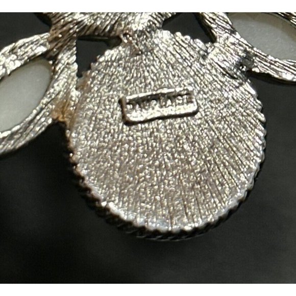 Vintage Signed DAUPLAISE Brooch Pin Silver Tone Faux Pearl Statement - Picture 4 of 6